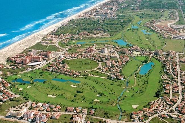 Nova & Met & Golf Apartment *